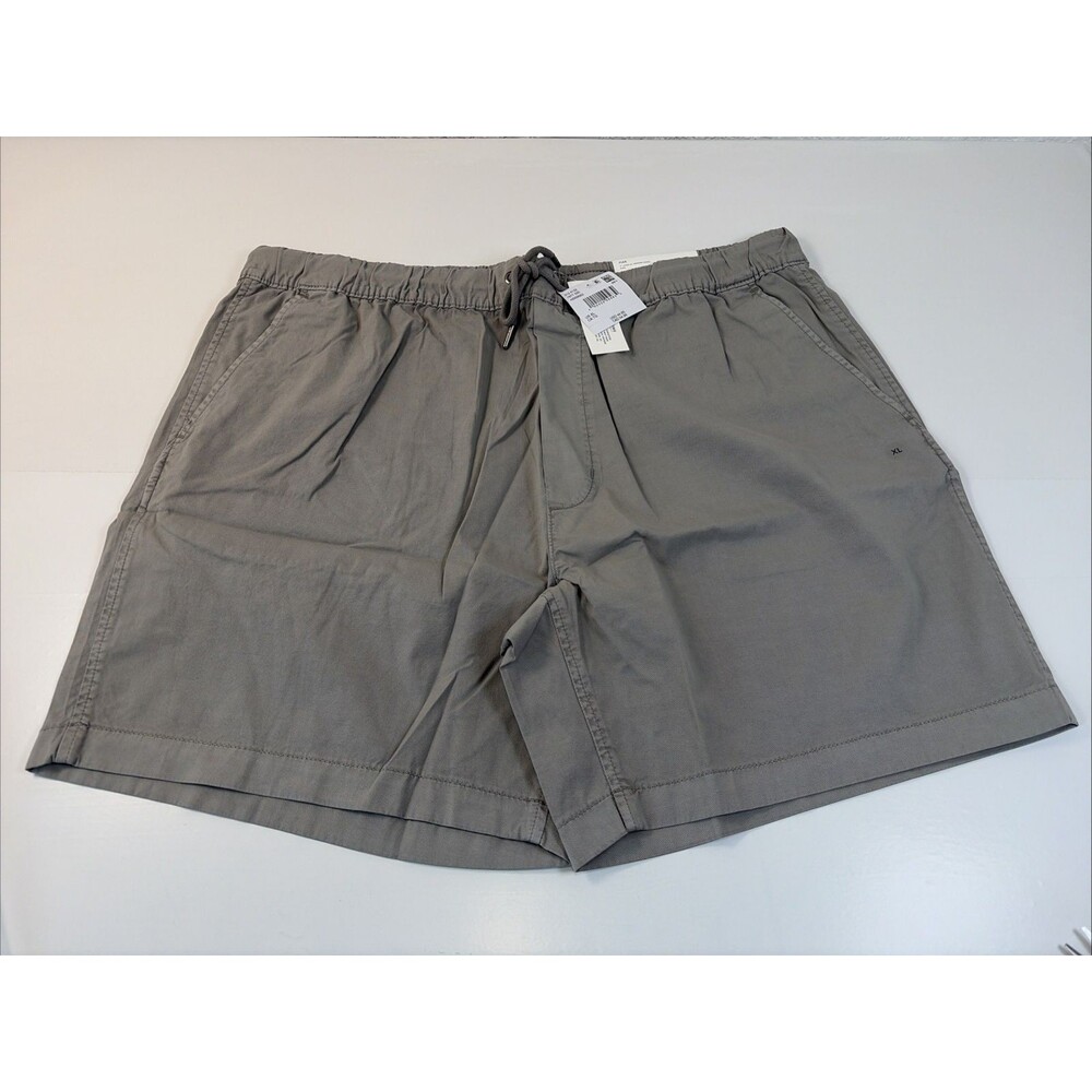 American Eagle 7" Lived-In Trekker Short Flex Size XL